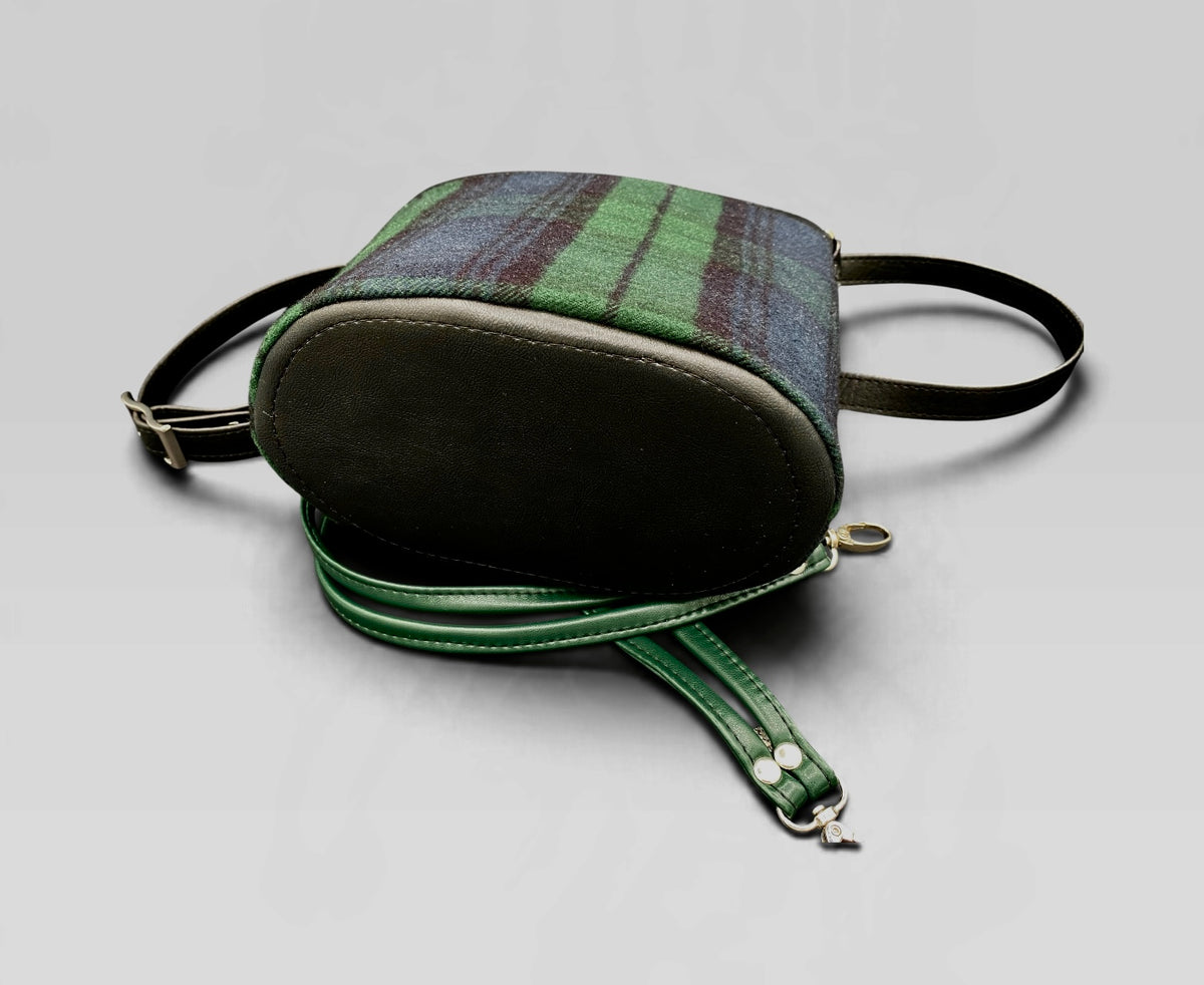Classic Flannel Tartan & Faux Leather Bucket Bag, 4 Pockets, 2 Straps